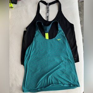 ‼️MOVING‼️Must go🚨 Nike DriFit loose fitting tank top bundle